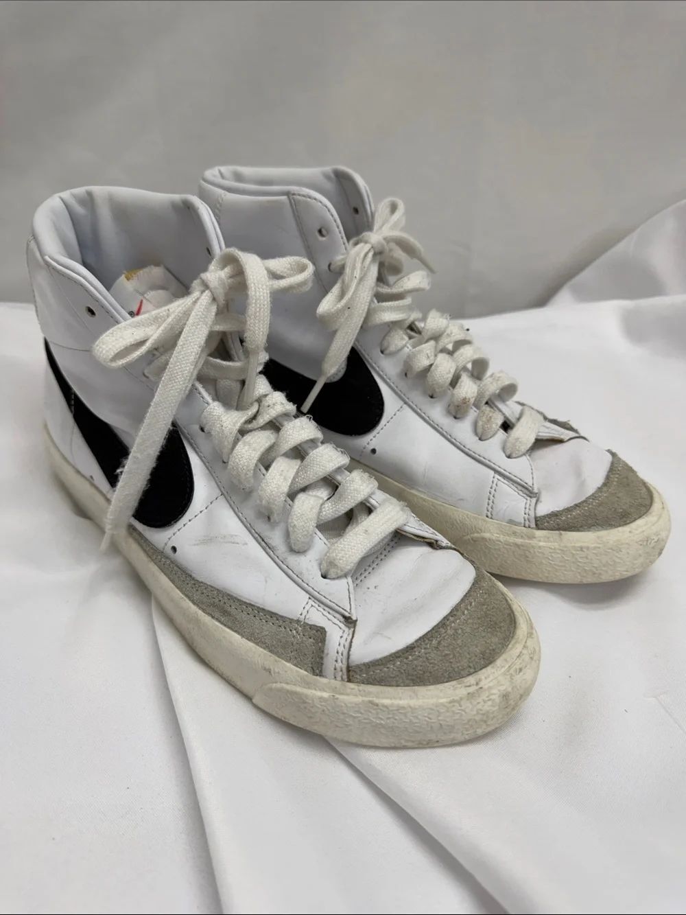 Nike White Black High-Top Athletic Sneakers